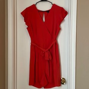 NWT- ANN TAYLOR - orange  - Shorts jumper with ruffle sleeves